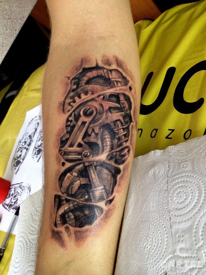 Biomechanical Tattoo - tattooglee | Biomechanical tattoo, Biomechanical  tattoo design, Biomechanical tattoo arm